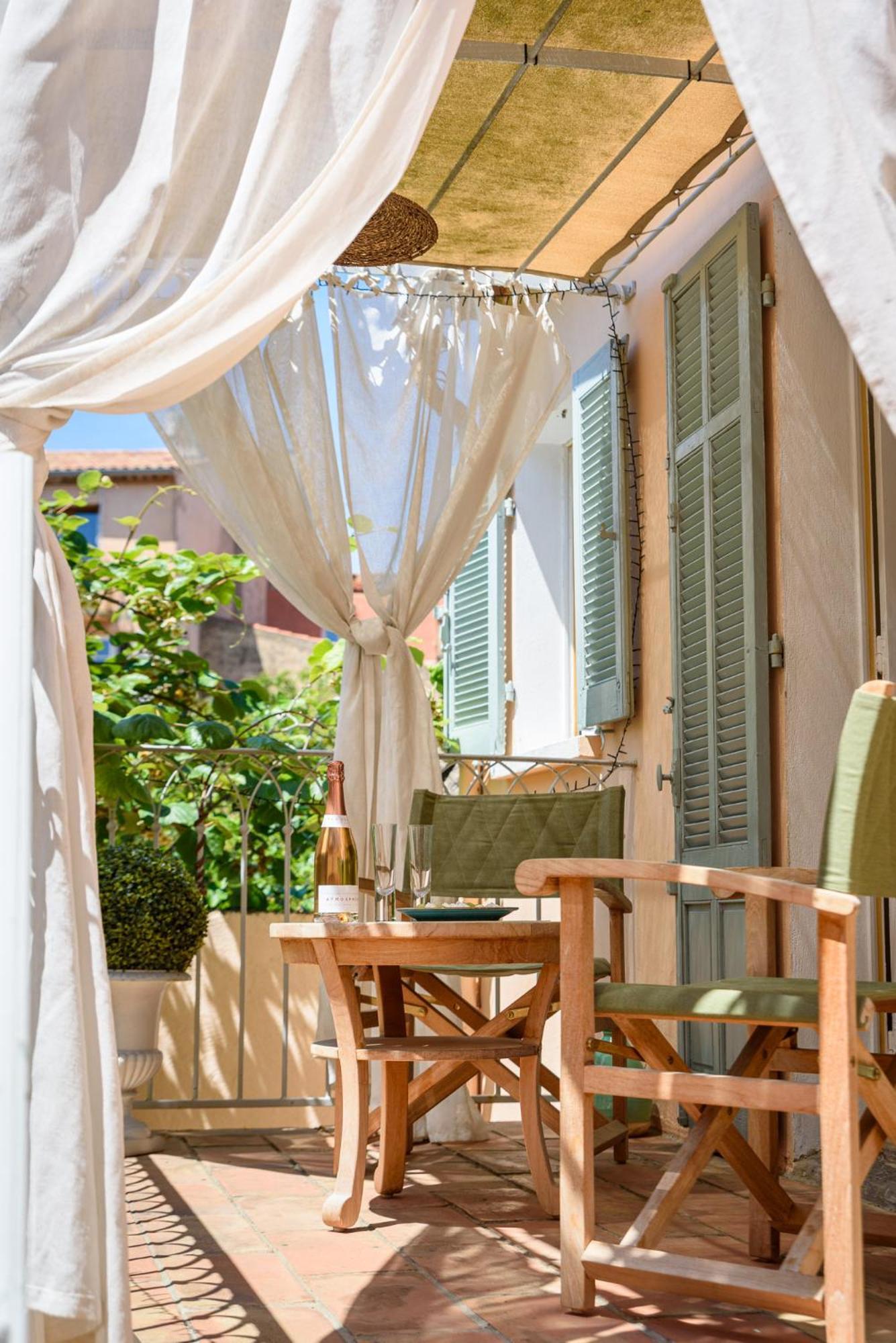 New Magdelein * Saint-Tropez